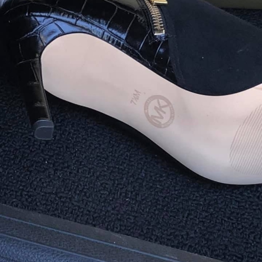 Michael Kors Black Patent Heeled Boots - Picture 3 of 3